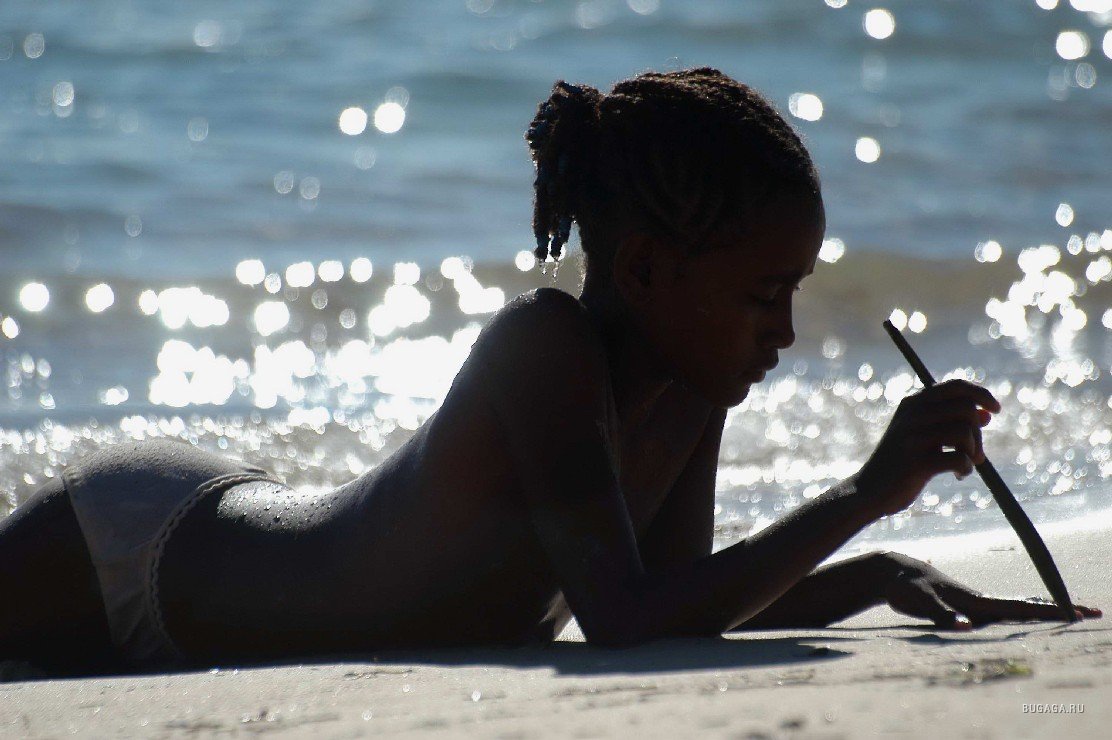 Bikini african girl handjob penis outdoor