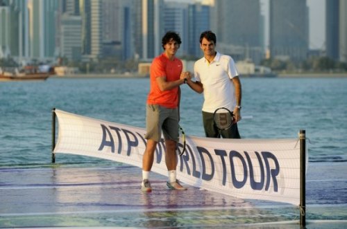 Федерер и Надаль испытали свои силы на теннисном корте на воде