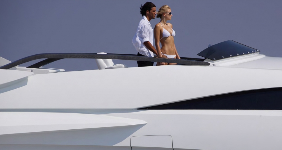 Блондинка удовлетворяет богача с собственной яхтой