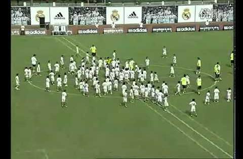 Real Madrid  против команды из 109 детей