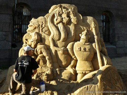 Песчаные скульптуры 2012: “Мульт-остров”
