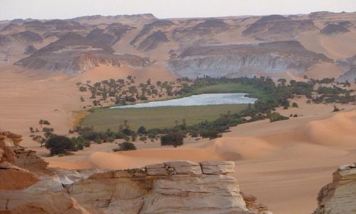 Озёра Унианги (Ounianga) в пустыне Сахара