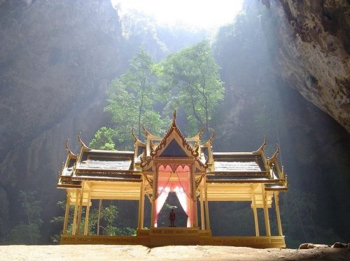 Пещера Прая Након в Таиланде