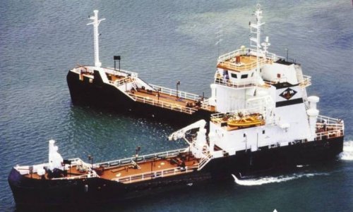 Bottsand – необычное судно для сбора нефти (13 фото)
