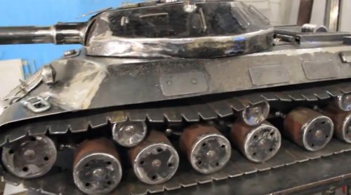 Крутой мангал для настоящего танкиста (5 фото + видео)
