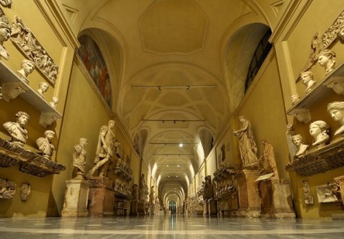 9 Странных и интересных вещей, которые можно увидеть в Ватикане