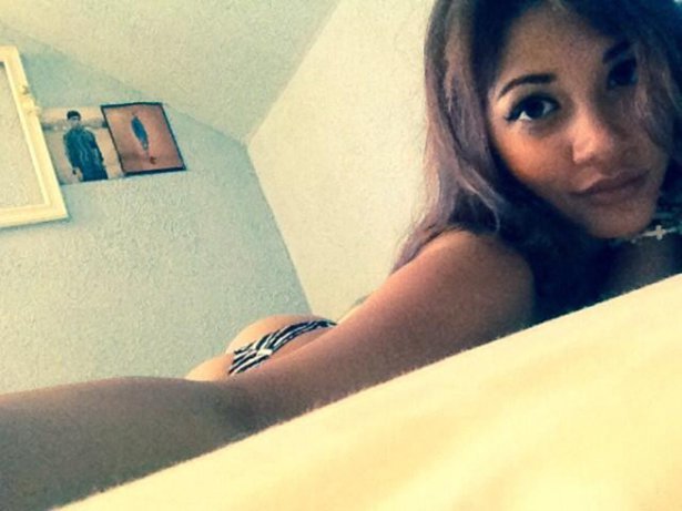 Nude girl selfies tumblr gif