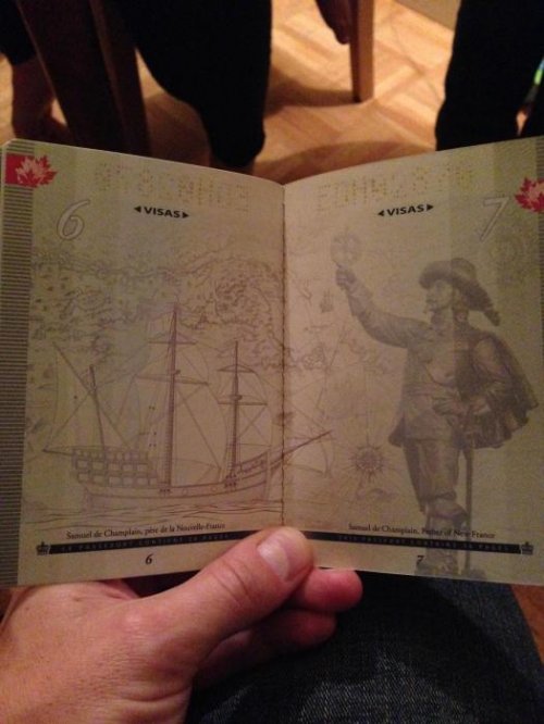 Новый канадский паспорт в ультрафиолете (16 фото)