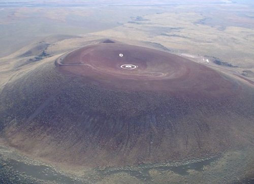Дом в кратере Роден (7 фото)
