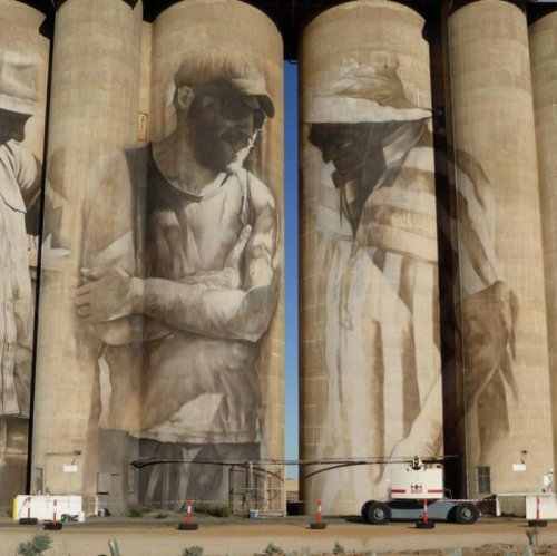 Стрит-арт на заброшенном зернохранилище в Австралии (5 фото + видео)