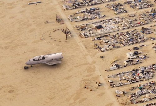 Переделанный Boeing 747 на фестивале Burning Man (7 фото + видео)