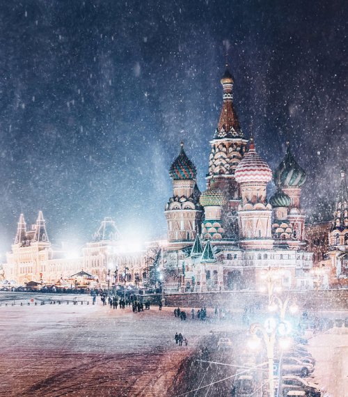 Предновогодняя Москва в фотографиях Кристины Макеевой (33 фото)