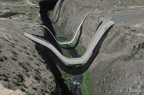 Причудливые глюки в приложении Google Earth, делающие наш мир похожим на сюрреалистические картины (10 фото)