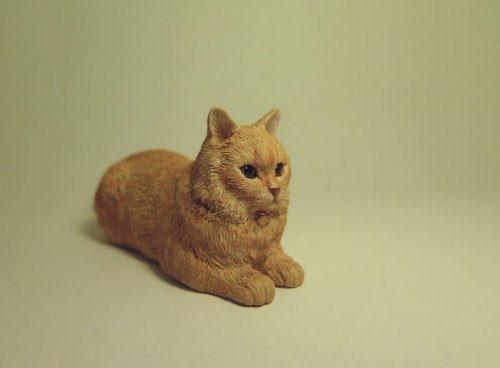 Тайваньская художница создаёт реалистичные миниатюрные статуи кошек (18 фото)