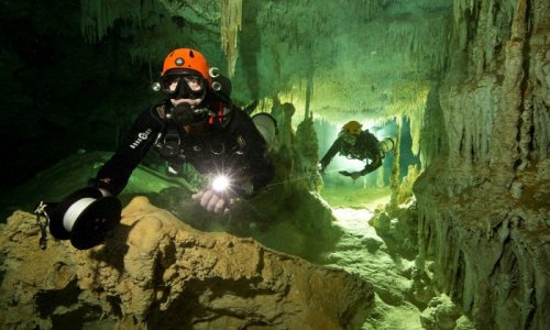Дайверы обнаружили самую большую в мире подводную пещеру, и в ней полно секретов майя (4 фото + видео)