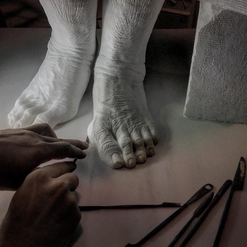 Скульптор-самоучка создаёт невероятно реалистичные скульптуры, мечтая стать современным Микеланджело (16 фото)