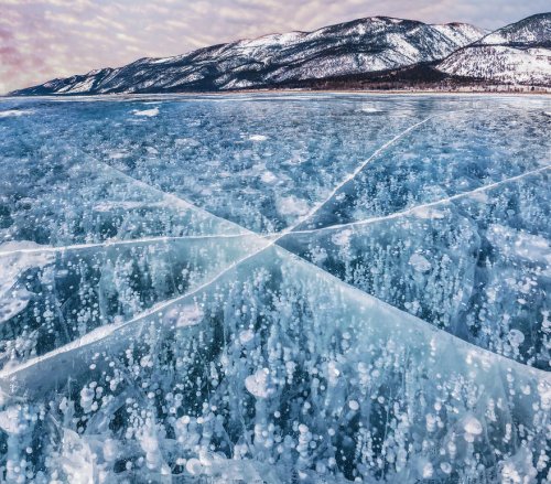 Красота замёрзшего Байкала в фотографиях Кристины Макеевой (18 фото)