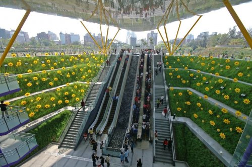Удивительные и прекрасные станции метро в разных городах мира (7 фото)