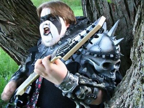 Фотографии хэви-метал групп, которые настолько нелепы, что даже смешно (21 фото)