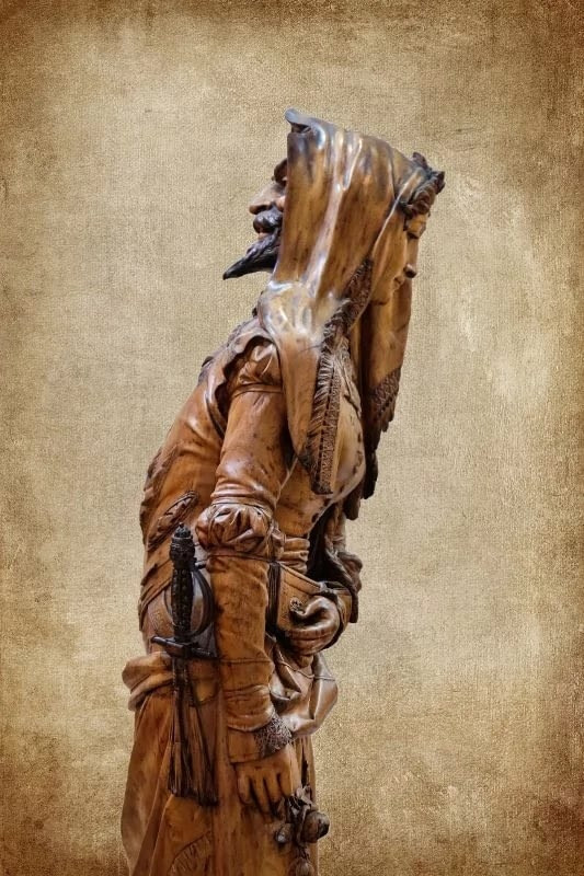 "Мефистофель и Маргарита": самая известная двуликая скульптура в мире (4 фото + видео)
