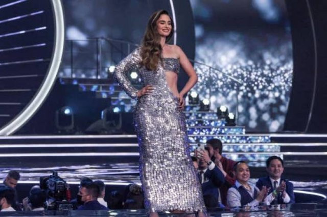 Участницы конкурса "Мисс Вселенная" в национальных костюмах. Часть 1 (35 фото)