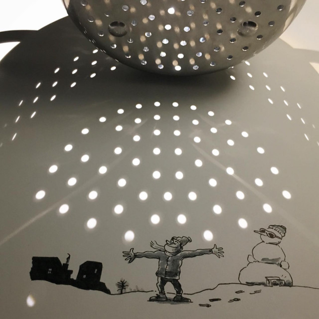 Игра с тенями в иллюстрациях Винсента Баля (11 фото)