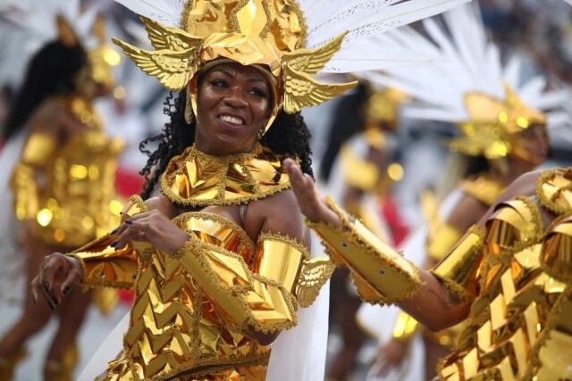 Горячие участницы бразильского карнавала (19 фото)