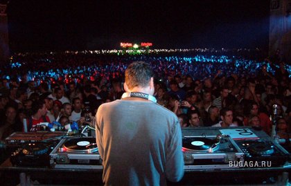 DJ Tiesto.(по просьбе quatroxx'a)