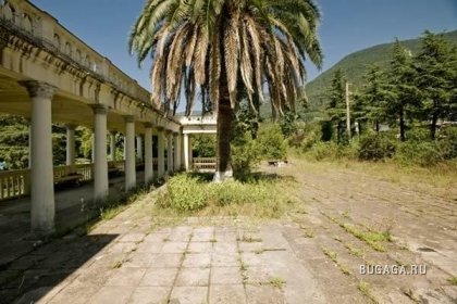 Заброшенный советский вокзал в Абхазии