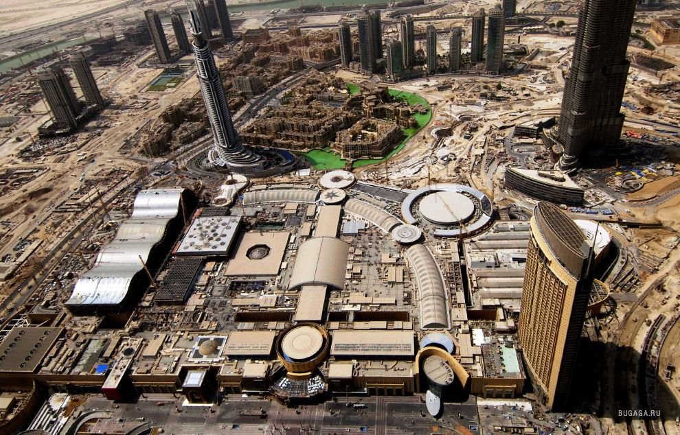 Дубай сейчас новости последние. Дубай трущобы. Заброшенный город в ОАЭ. Дубай окраины города. Обратная сторона Дубая.