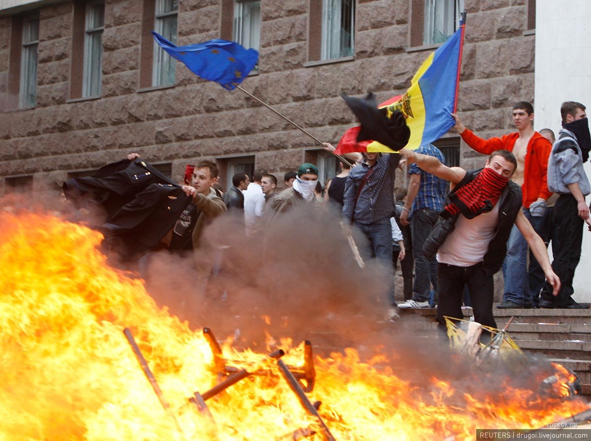 Цветная революция. Беспорядки в Молдове 2009. Цветная революция в Молдавии 2009.