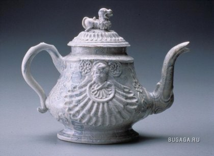 Коллекция чайников (1650-1800)