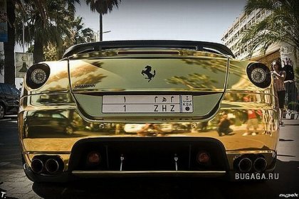 Золотой Ferrari 599 GTB