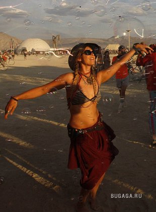 Фестиваль Горящий Человек в пустыне Невады