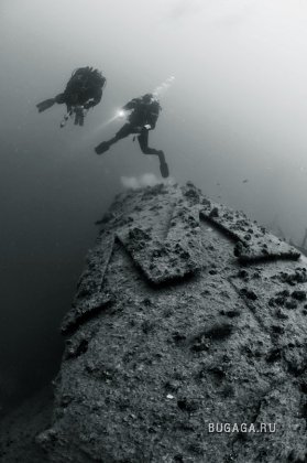 Глубоко под водой
