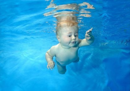 Учим детей плавать