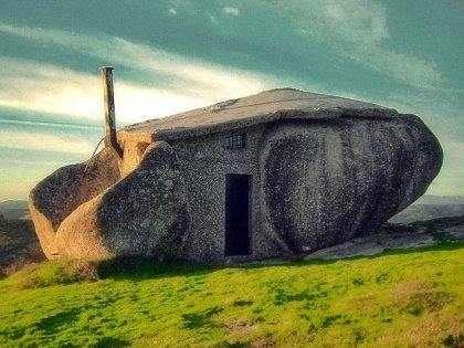 Дом из камней