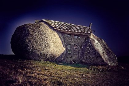 Дом из камней