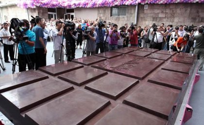 Самая большая шоколадная плитка