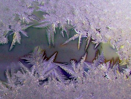 Мороз рисует на окнах
