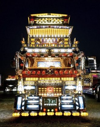 Японские грузовики Dekotora