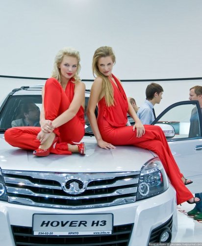 Девушки Московского Международного Автосалона