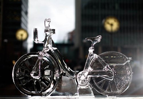 Ледяной велосипед в Лондоне
