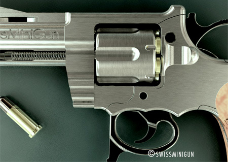 Самый маленький в мире револьвер
