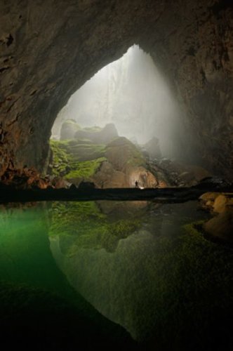 Пещера горной реки