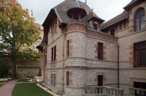 Во Франции открыли дом, простоявший запертым 100 лет