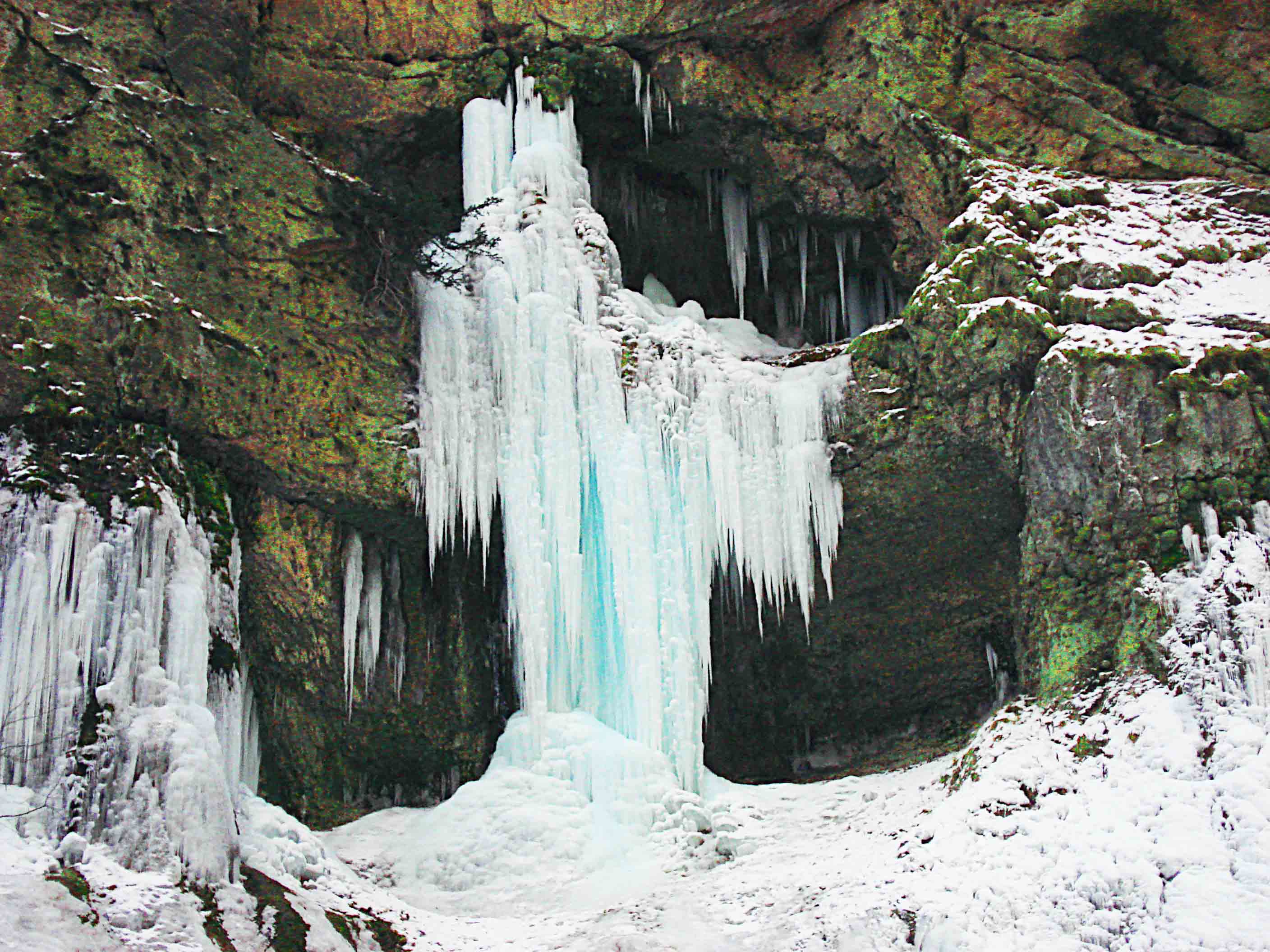 Чегемские Водопады Зимой Фото