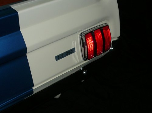 Бильярдный стол из Shelby GT350