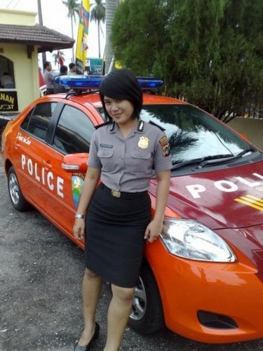 Девушки-полицейские со всего мира
