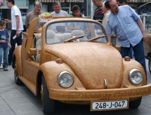 Деревянный Volkswagen Beetle